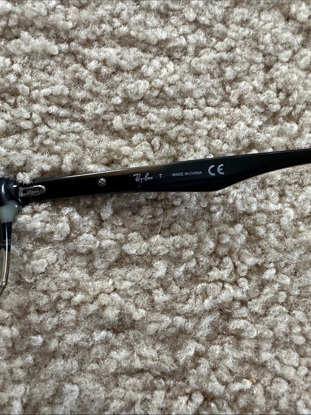 New ombré Ray-Ban Unisex Black/Gray Rectangular Eyeglasses. Authentic - Picture 4 of 4